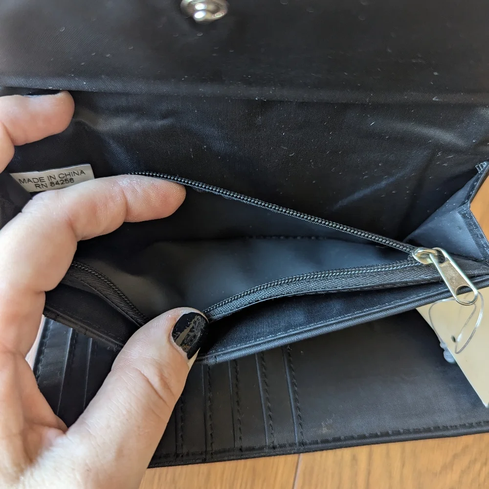 Embassy Trifold Wallet Black New with Tags Original Box